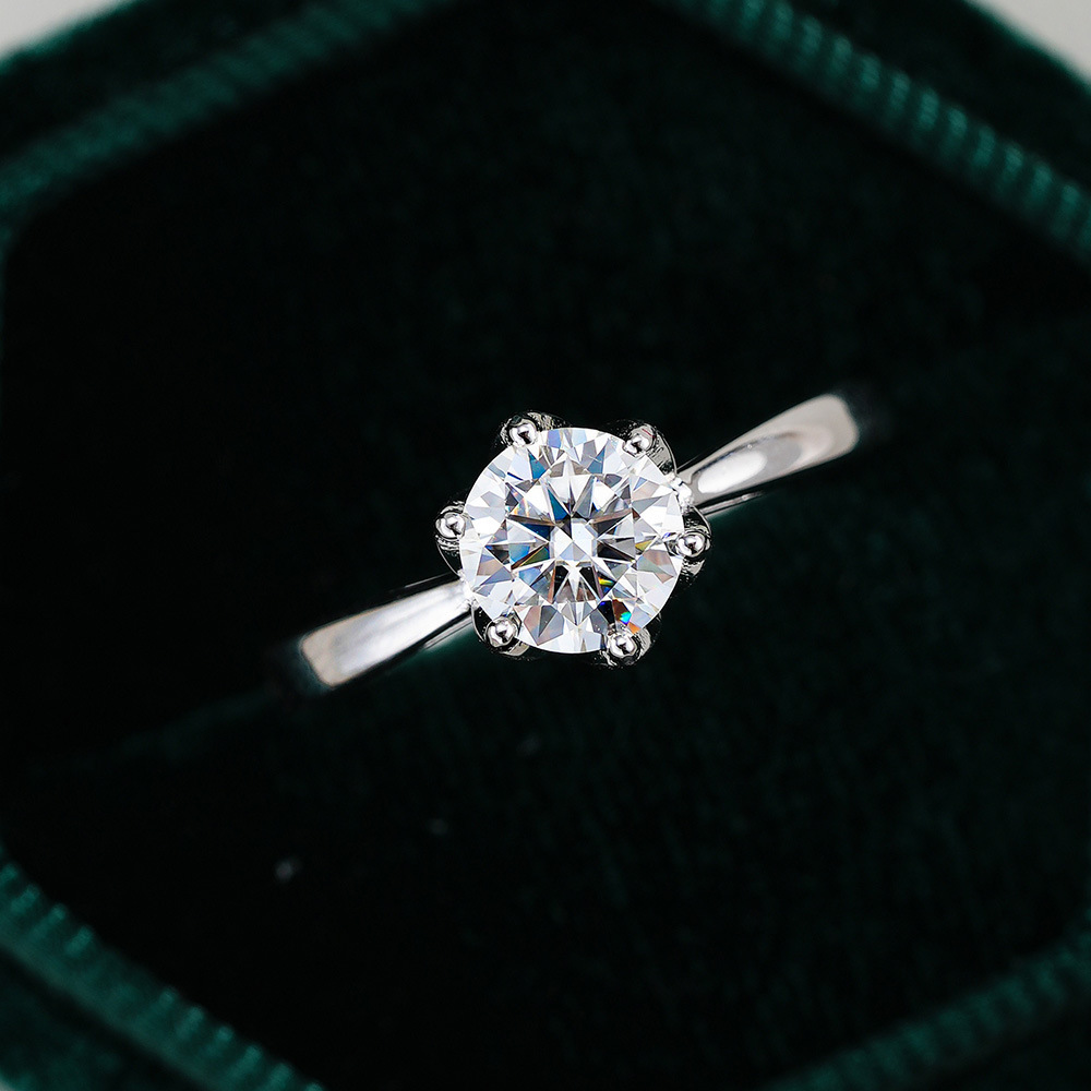 JoyceJelly Classic Six-Claw Mo - Moissanite Engagement Ring 1 Carat recension och pris